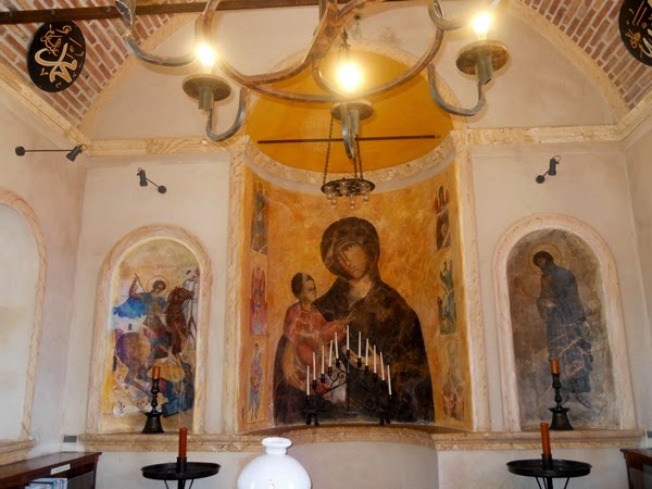 Agios Yannis Kilisesi / Sevim ve Necdet Kent Kitaplığı / Değirmen