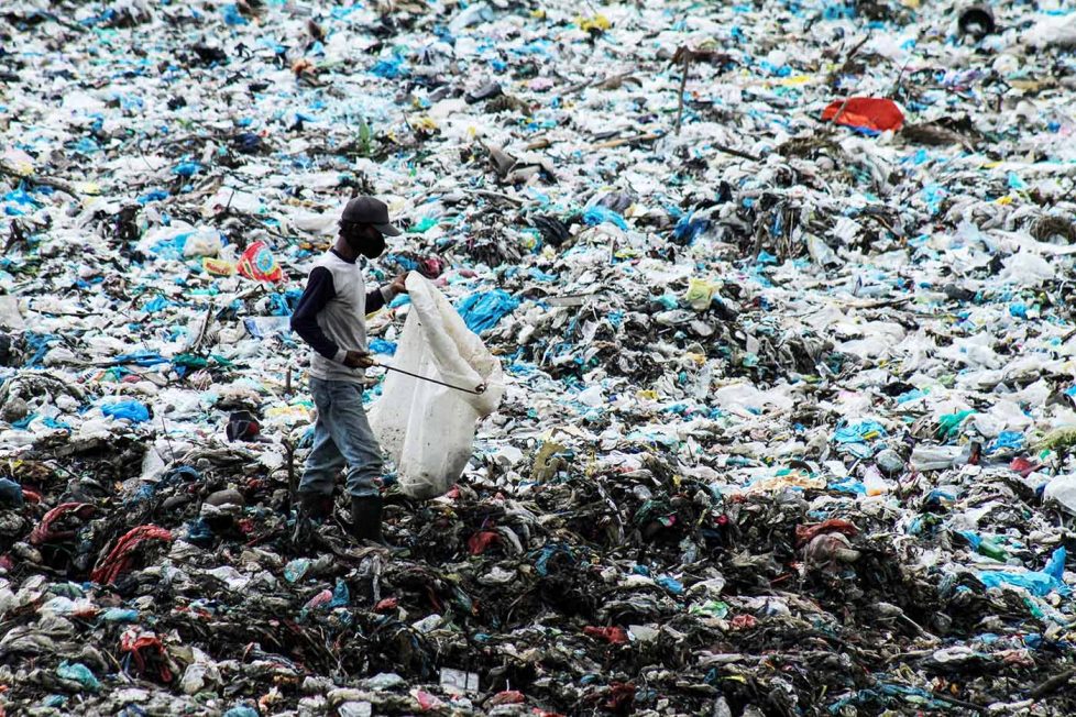 Okyanustaki plastikler oksijen yapıcı bakterileri öldürüyor olabilir
